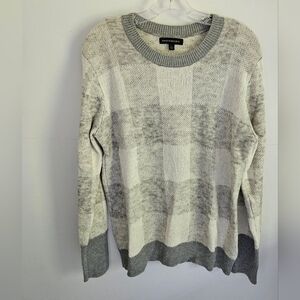 Banana Republic Gray and Cream Checkered Crewneck Sweater